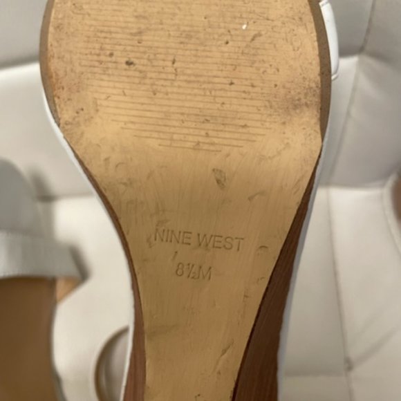 NINE WEST White Wedge Open-Toe  Heel Size 8.5 - Picture 5 of 5